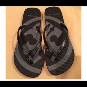 Tory Burch Flip Flops in wonderful condition